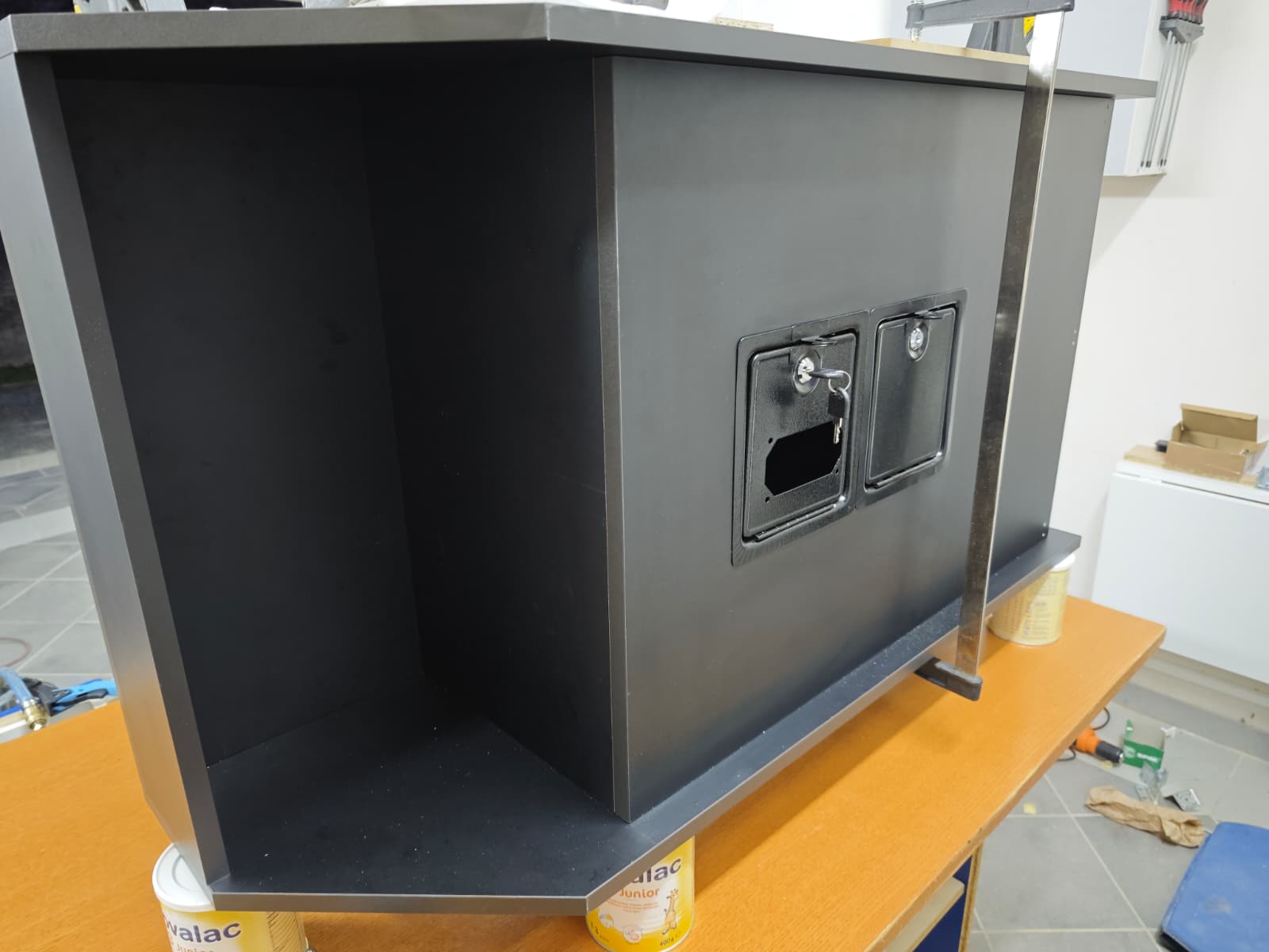 Vulcano base section with its coin door and adjustable feet installed