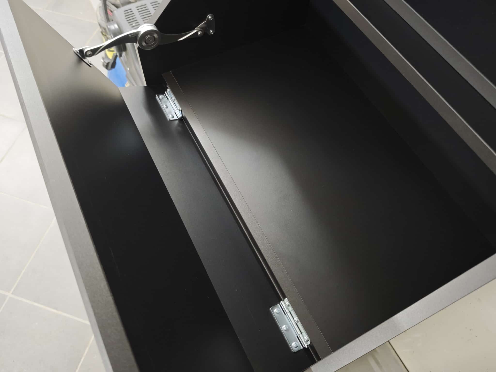 Vulcano base cabinet doors mounted
