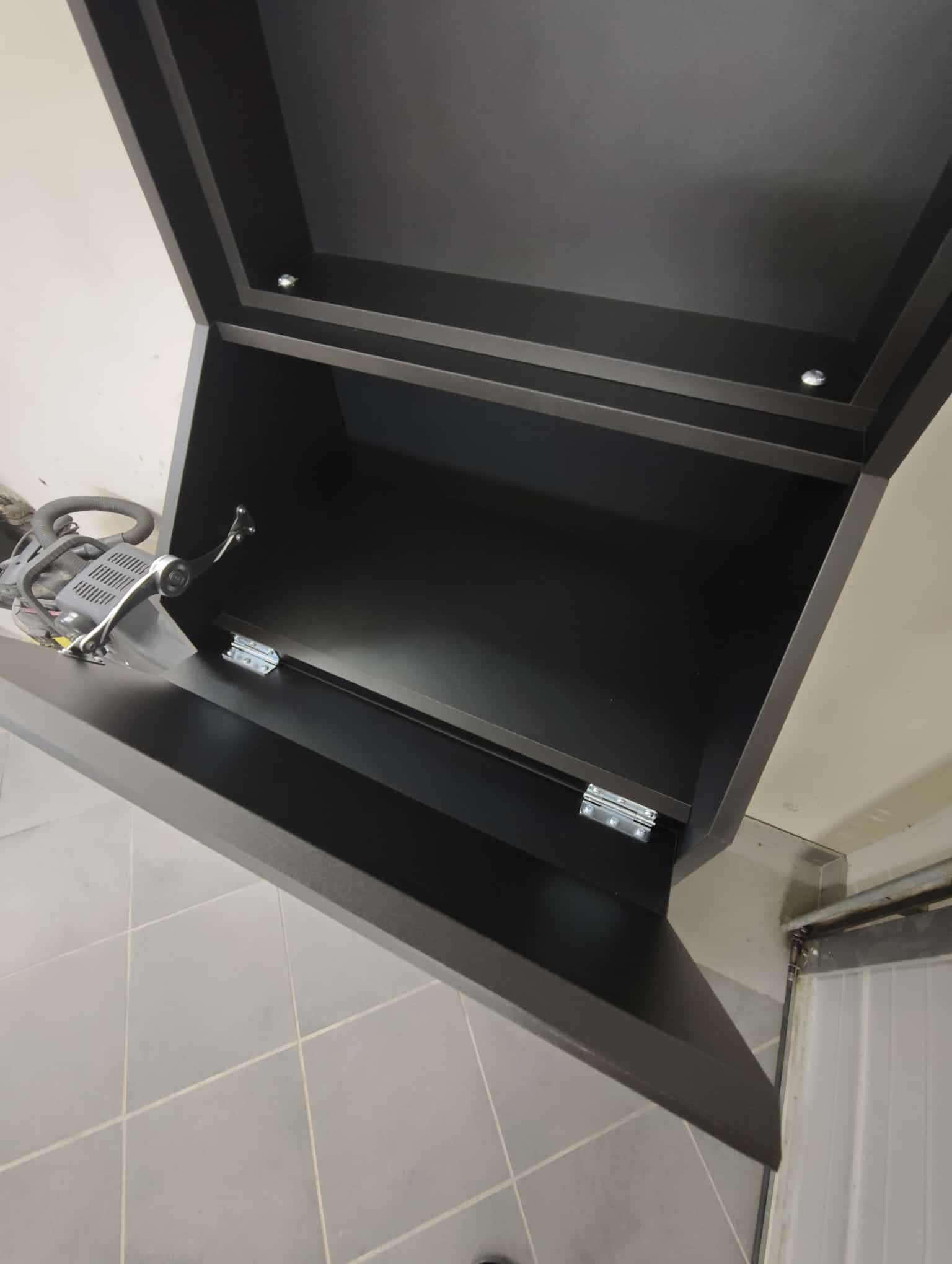 Vulcano base cabinet doors mounted