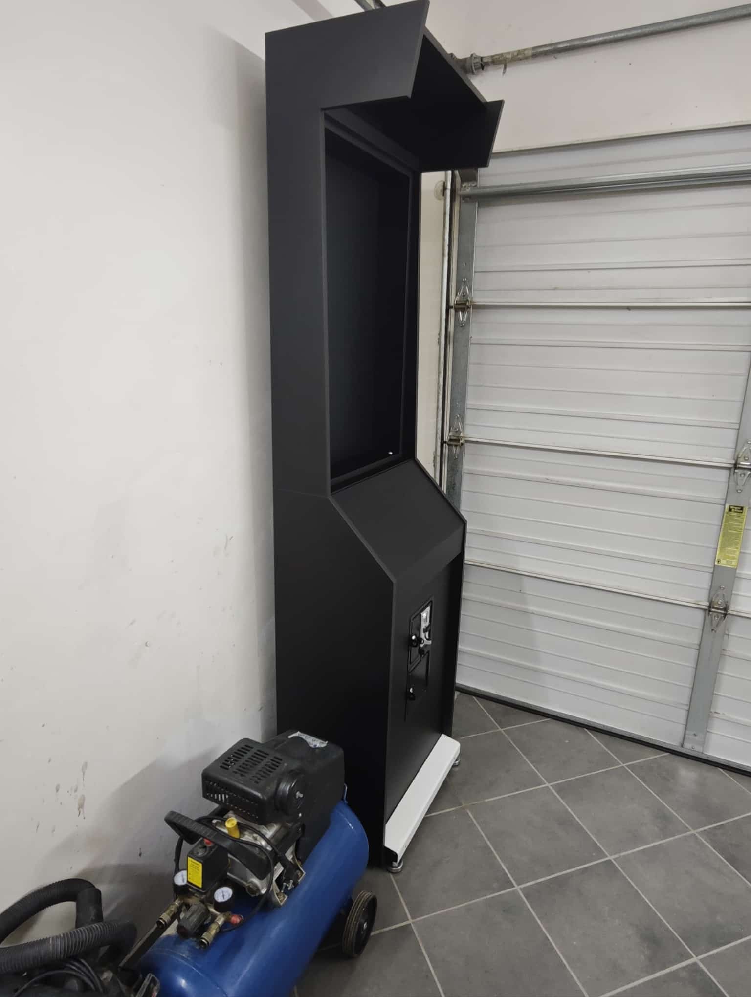 Vulcano base cabinet doors mounted